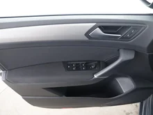 VW Touran Sky TDI DSG in DELFINGRAU METALLIC