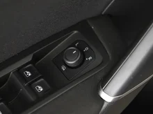 VW Touran Sky TDI DSG in DELFINGRAU METALLIC