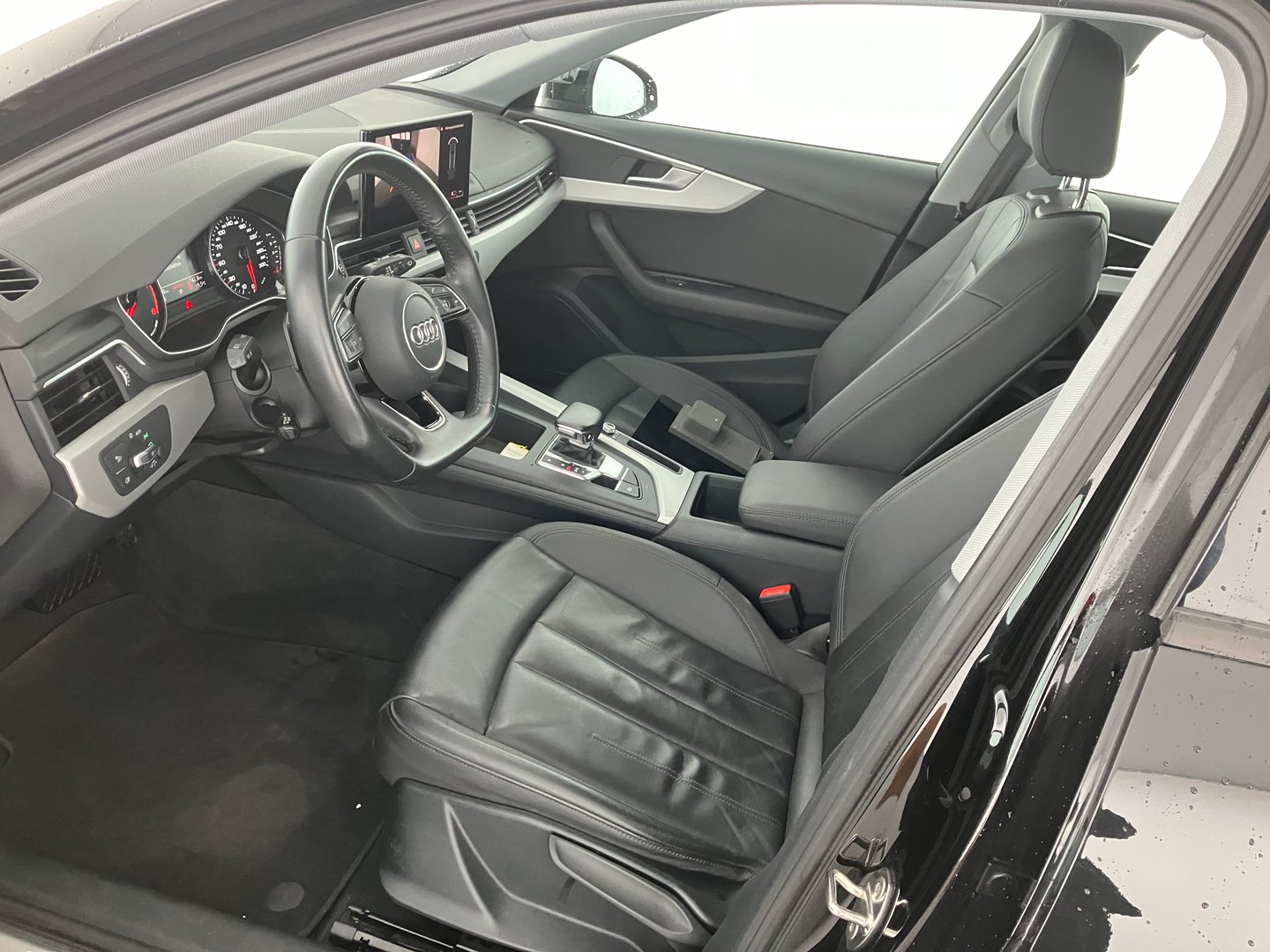 Audi A4 Avant 35 TFSI S line | Bild 3 von 12