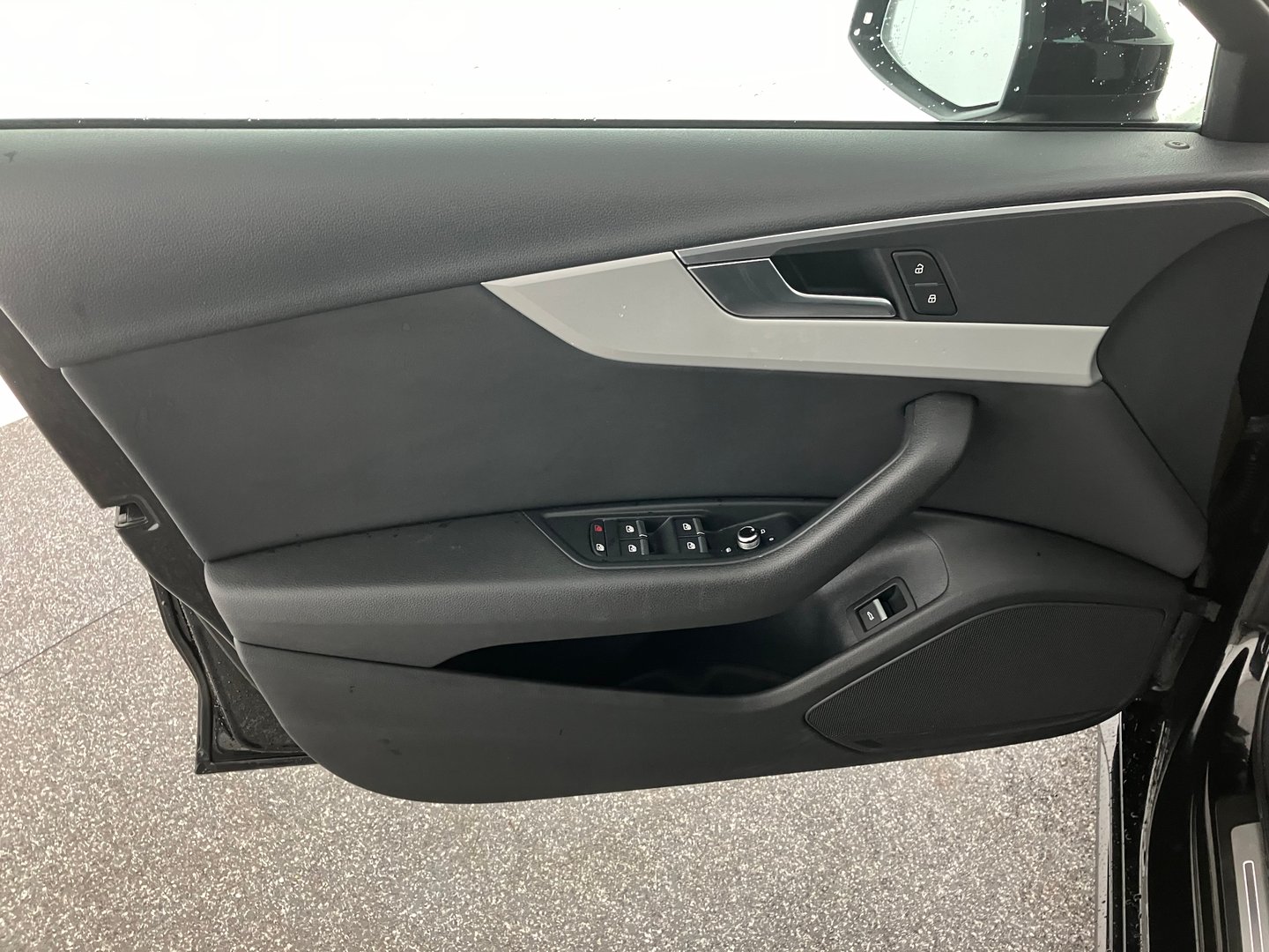 Audi A4 Avant 35 TFSI S line | Bild 4 von 12