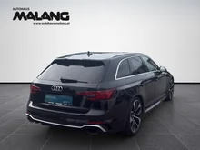 Audi RS4 Avant RS 4 Avant in mythosschwarz metallic