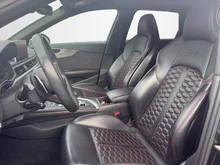 Audi RS4 Avant RS 4 Avant in mythosschwarz metallic