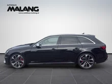 Audi RS4 Avant RS 4 Avant in mythosschwarz metallic
