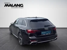 Audi RS4 Avant RS 4 Avant in mythosschwarz metallic