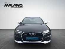 Audi RS4 Avant RS 4 Avant in mythosschwarz metallic