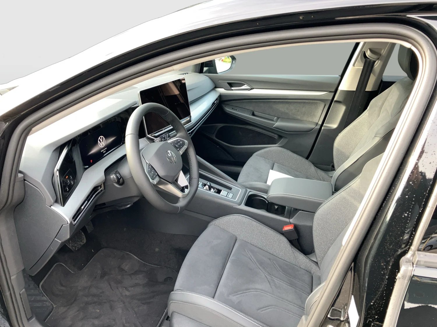 Bild eines Golf Rabbit mHEV DSG