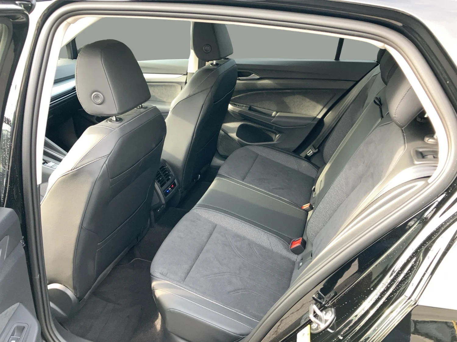 Bild eines Golf Rabbit mHEV DSG