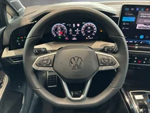 VW Golf Variant Sport mHeV DSG in Anemonenblau Metallic