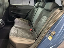 VW Golf Variant Sport mHeV DSG in Anemonenblau Metallic