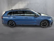 VW Golf Variant Sport mHeV DSG in Anemonenblau Metallic