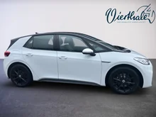 VW ID.3 Pro 107 kW Life in Gletscherweiß Metallic Dach Schwarz