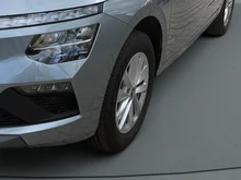 Škoda Kamiq Selection TSI DSG in Smokey Diamond-Silber Metallic