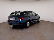 Škoda Octavia Combi Ambition TDI in LAVA-BLAU METALLIC
