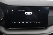 Škoda Octavia Combi Ambition TDI in LAVA-BLAU METALLIC