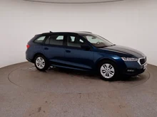 Škoda Octavia Combi Ambition TDI in LAVA-BLAU METALLIC