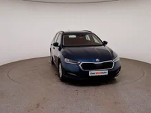 Škoda Octavia Combi Ambition TDI in LAVA-BLAU METALLIC