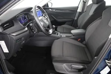 Škoda Octavia Combi Ambition TDI in LAVA-BLAU METALLIC