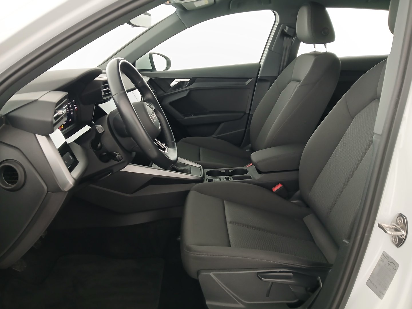 Audi A3 Sportback 30 TFSI | Bild 13 von 32