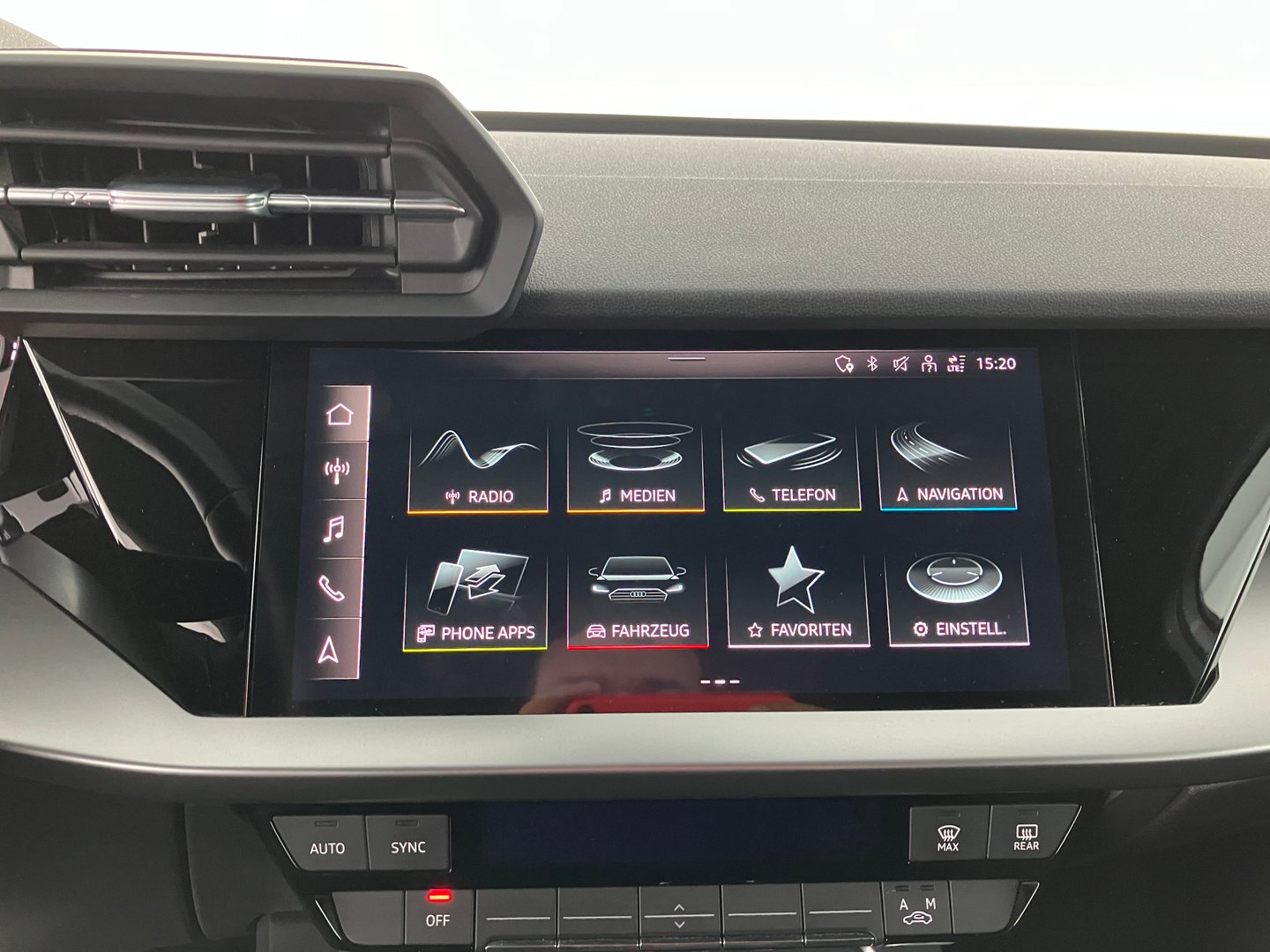 Audi A3 Sportback 30 TFSI | Bild 9 von 12