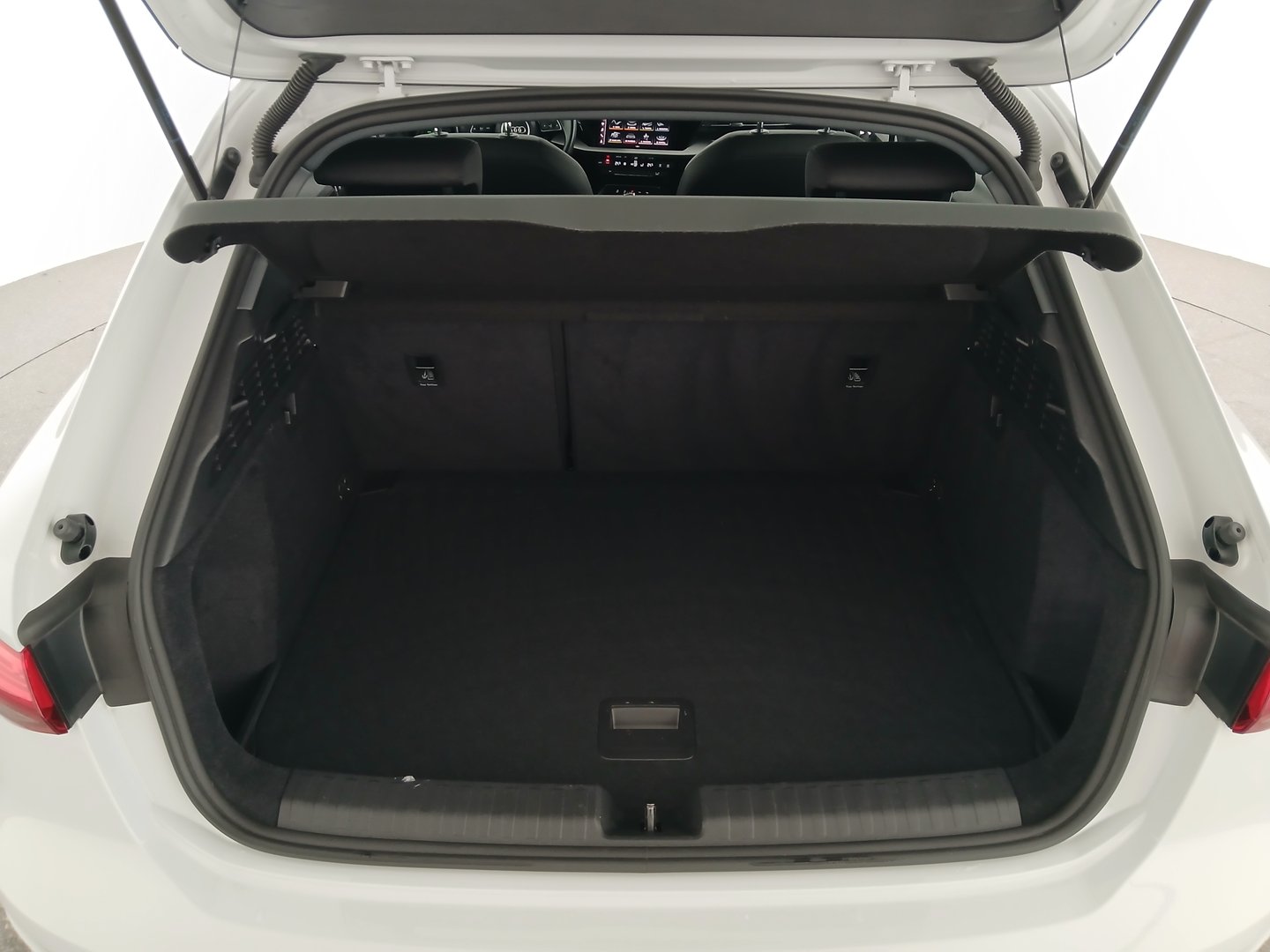 Audi A3 Sportback 30 TFSI | Bild 30 von 32