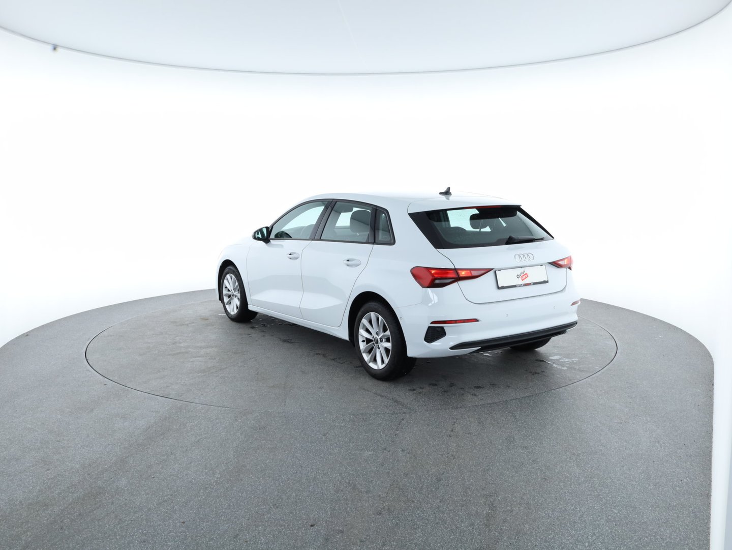 Audi A3 Sportback 30 TFSI | Bild 2 von 12