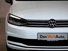 VW Touran Comfortline BMT TSI EVO in PURE WHITE