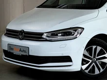VW Touran Comfortline BMT TSI EVO in PURE WHITE