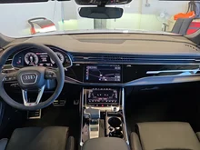 Audi Q8 e-hybrid quattro 360 kW in Nardograu