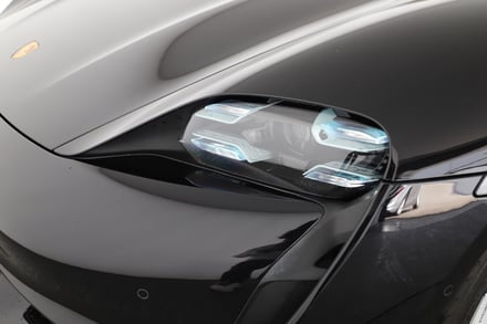 Porsche Taycan Turbo