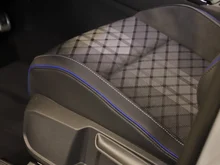 VW Golf Sport mHEV TSI DSG in Mondsteingrau