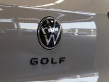 VW Golf Sport mHEV TSI DSG in Mondsteingrau