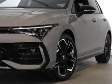 VW Golf Sport mHEV TSI DSG in Mondsteingrau