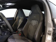 VW Golf Sport mHEV TSI DSG in Mondsteingrau