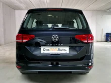 VW Touran TDI in schwarz - metallic-perleffektno