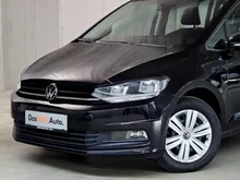 VW Touran TDI in schwarz - metallic-perleffektno