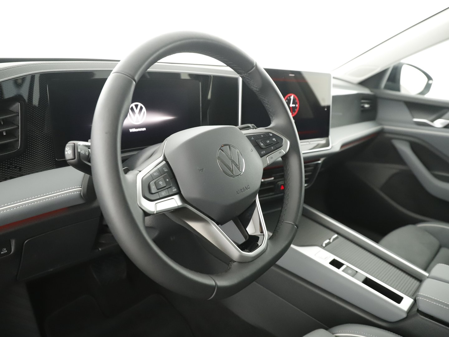 VW Passat Variant Business eTSI DSG | Bild 11 von 24