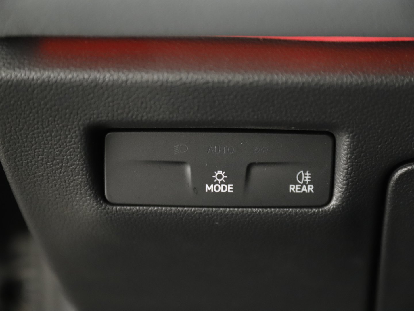 VW Passat Variant Business eTSI DSG | Bild 8 von 24