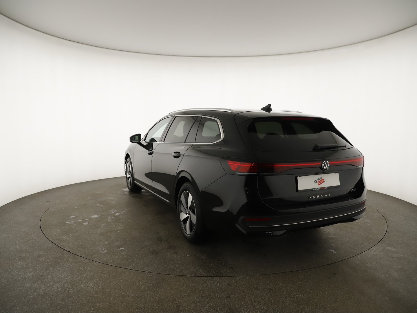 VW Passat Variant Business eTSI DSG | Bild 2 von 24