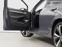 VW Golf Rabbit mHEV DSG in Delfingrau Metallic