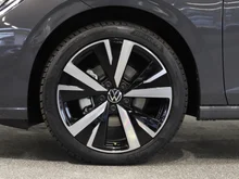 VW Golf Rabbit mHEV DSG in Delfingrau Metallic