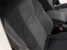 VW Golf Rabbit mHEV DSG in Delfingrau Metallic