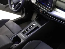 VW Golf Rabbit mHEV DSG in Delfingrau Metallic