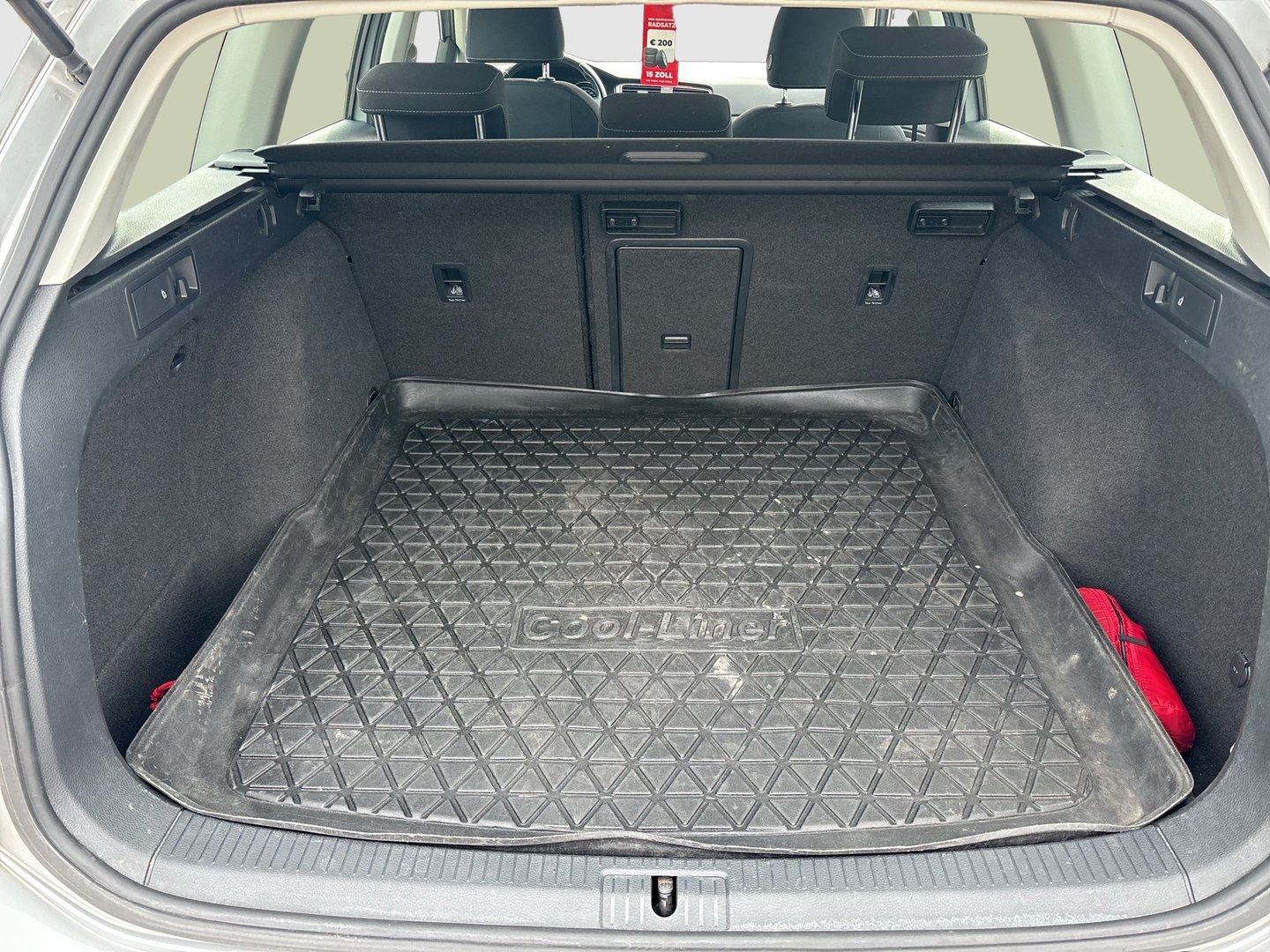 VW Golf Variant Trendline TDI | Bild 19 von 21