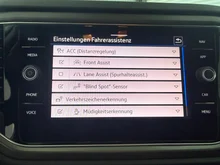 VW T-Roc Design TSI in Pure White Dach Schwarz
