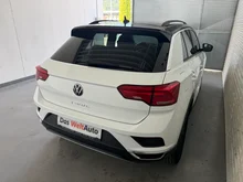 VW T-Roc Design TSI in Pure White Dach Schwarz