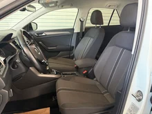 VW T-Roc Design TSI in Pure White Dach Schwarz