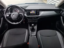 Škoda Kamiq Active TSI in Race-Blau Metallic