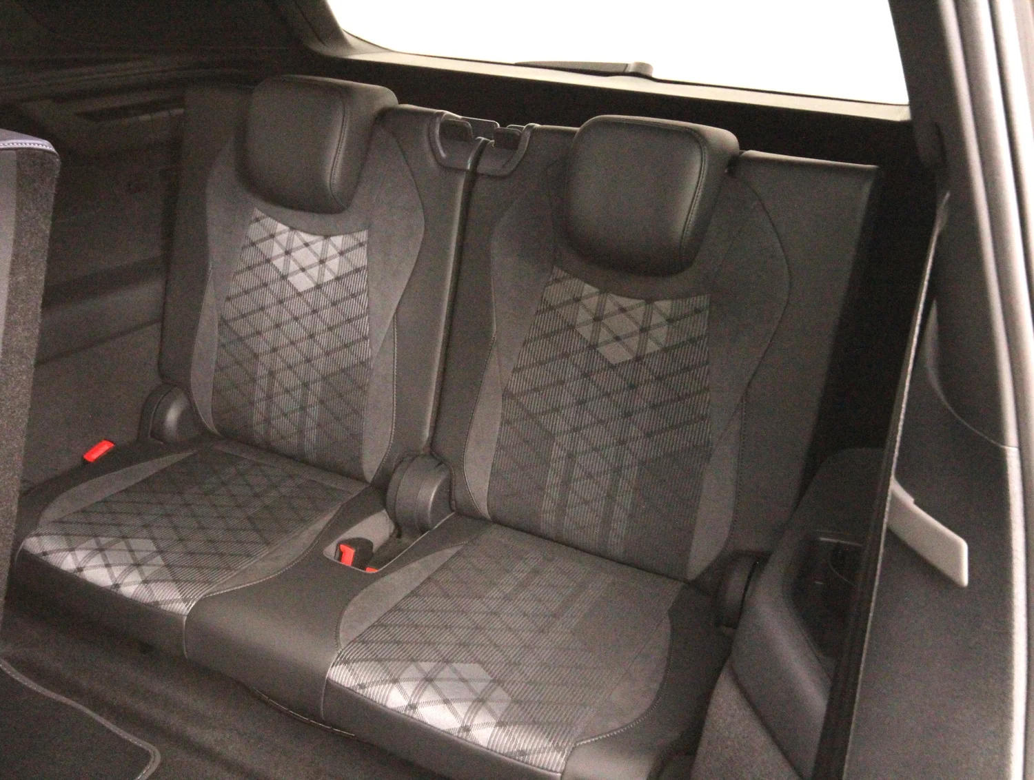 Bild eines Tayron Sport TDI 4MOTION DSG