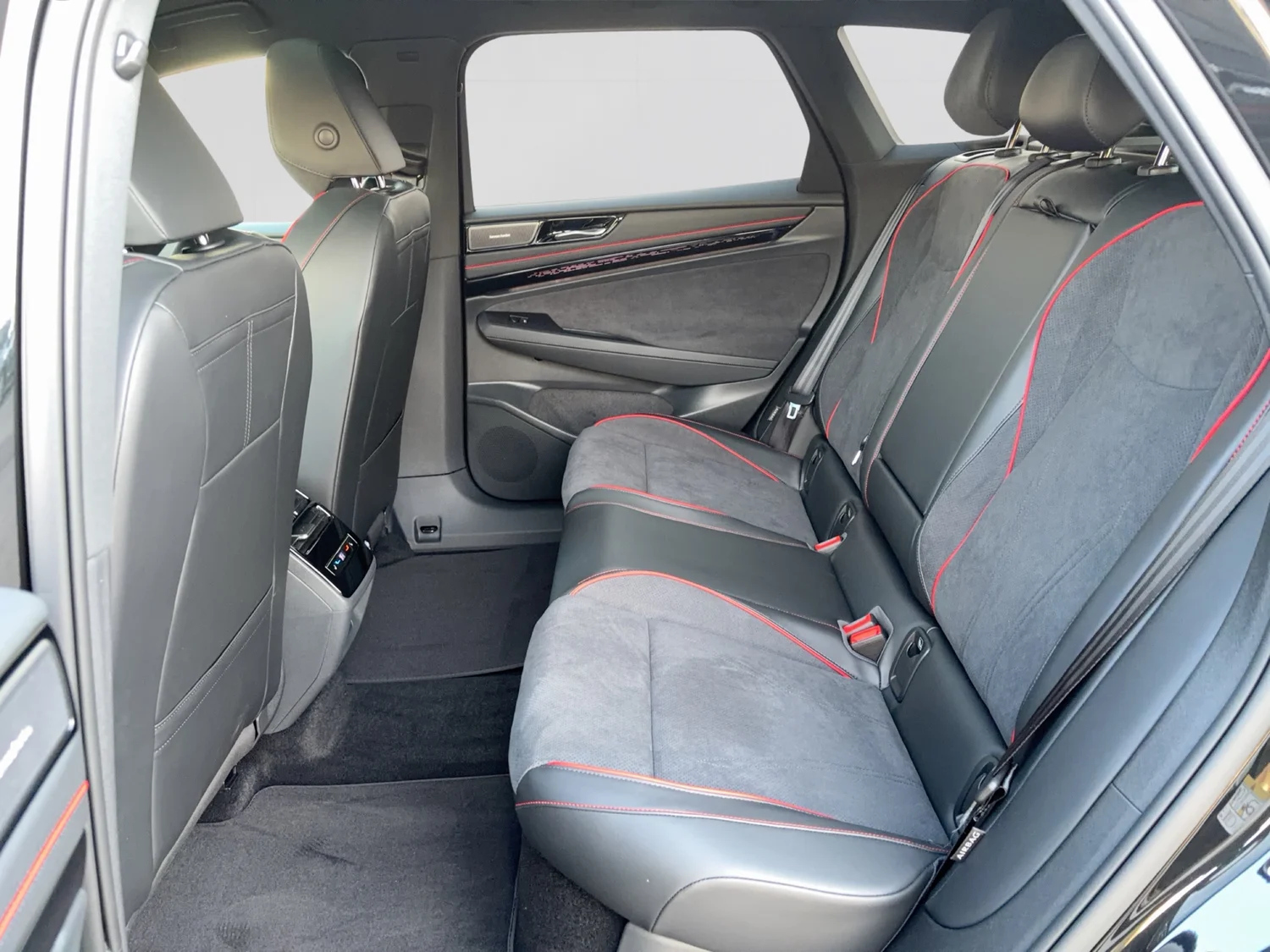 Bild eines VW ID.7 Tourer GTX 4MOTION 250 kW Business