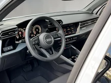 Audi A3 Sportback 30 TFSI in Arkonaweiss